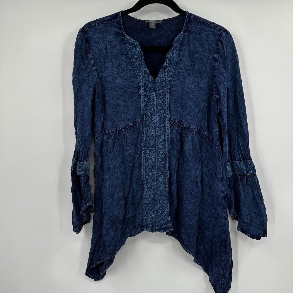Market & Spruce Blue Acid Wash Lace Trim Sharkbite Tunic‎ Top Womens Small